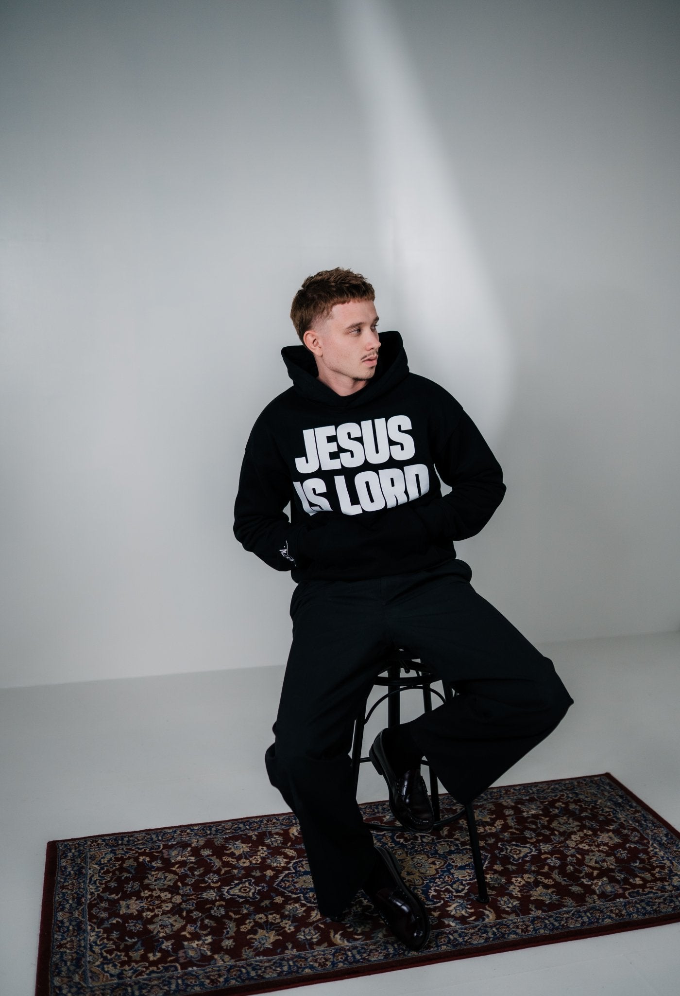 JESUS IS LORD SCHWARZ - UNDN