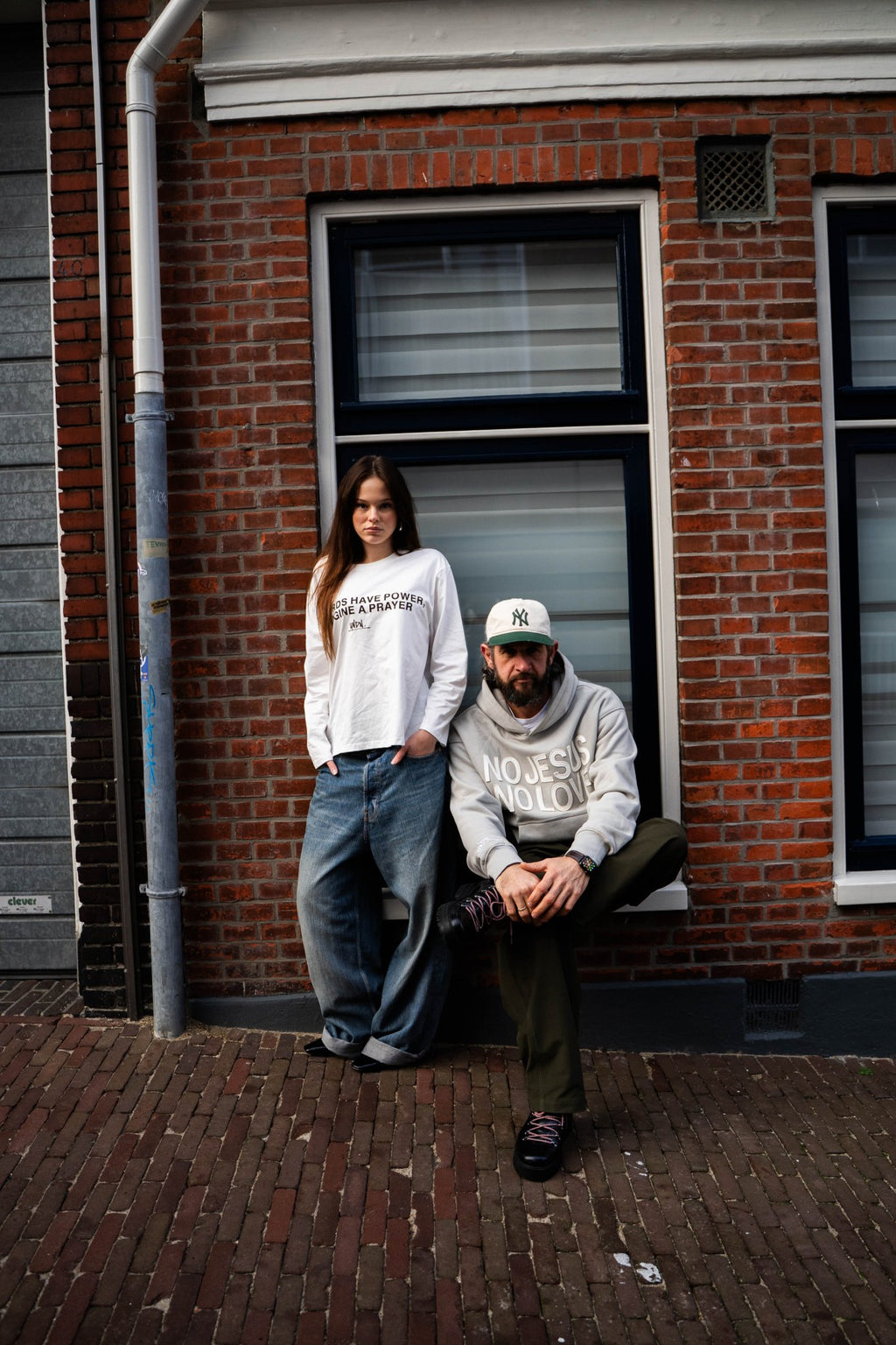 JESUS IS LORD SCHWARZ - UNDN