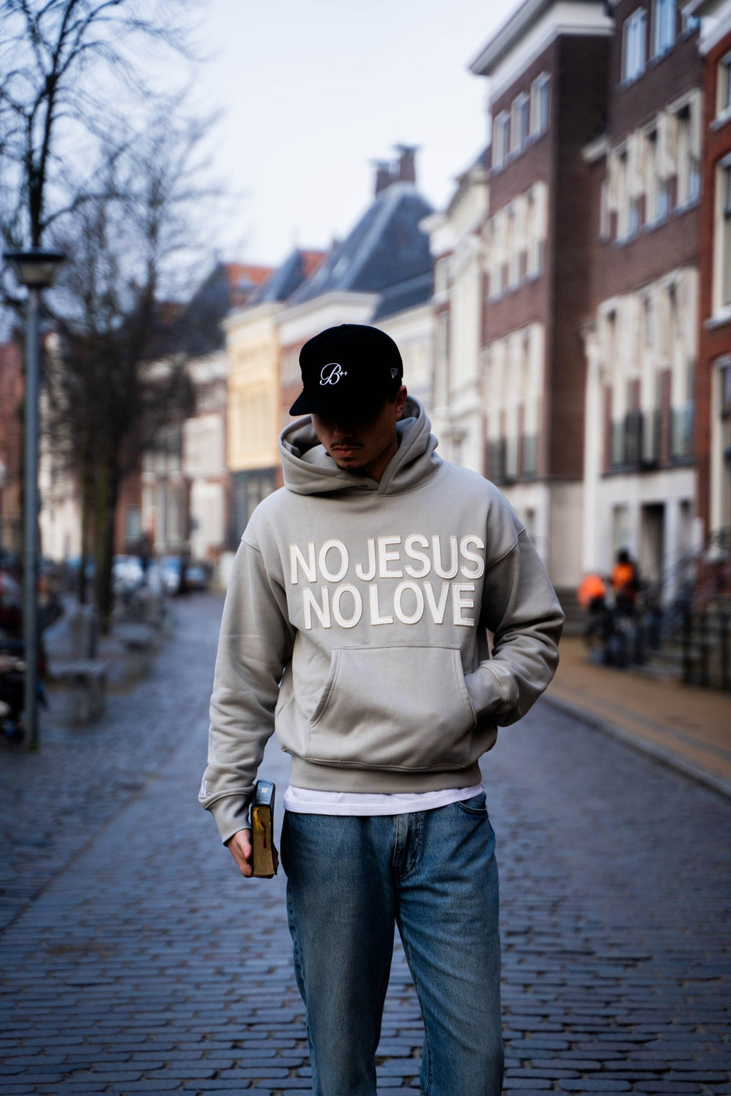 JESUS IS LORD SCHWARZ - UNDN