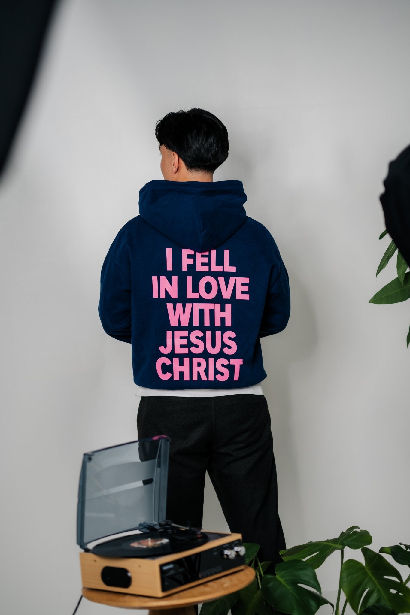 JESUS IS LORD SCHWARZ - UNDN