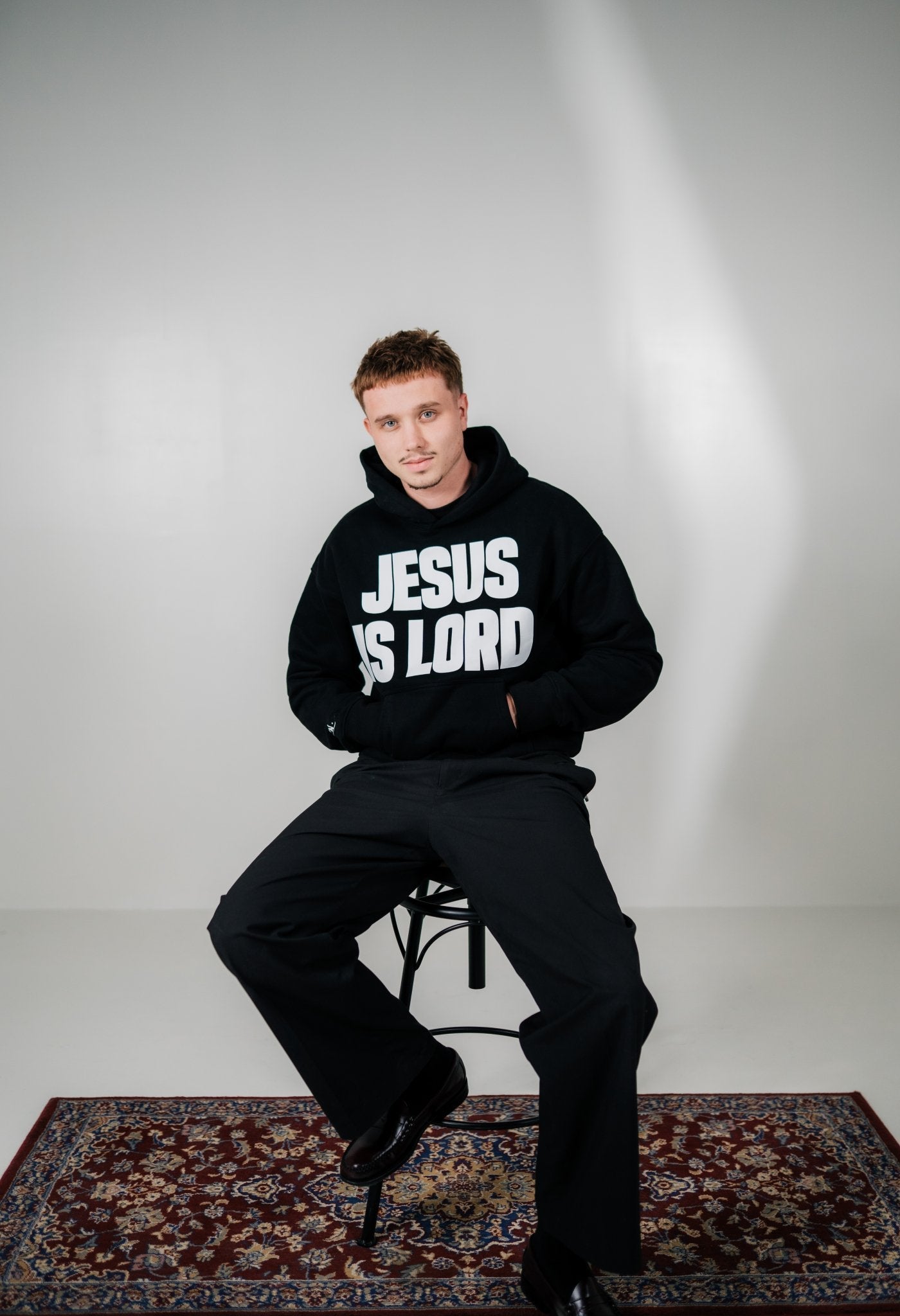 JESUS IS LORD SCHWARZ - UNDN