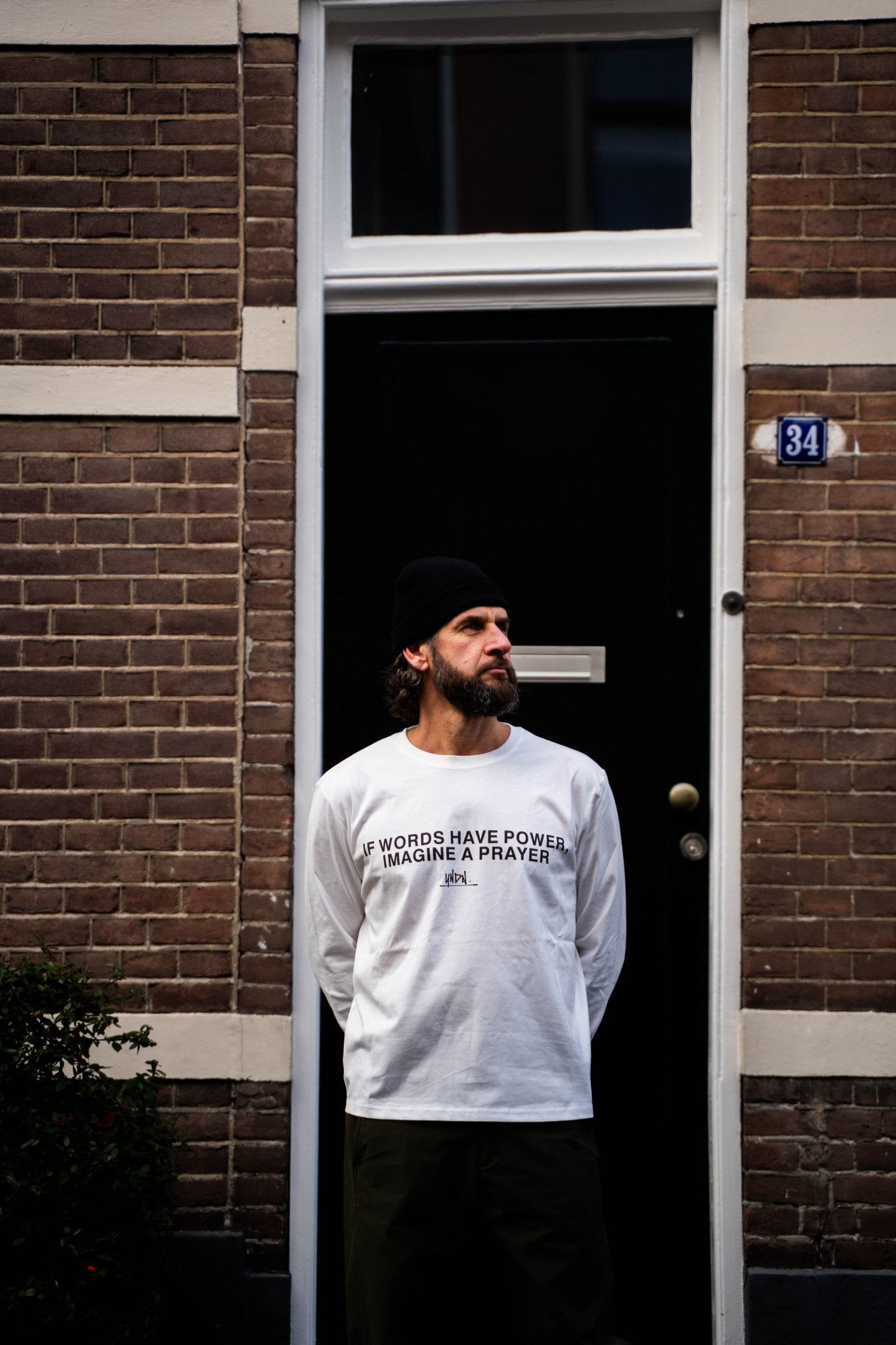 JESUS IS LORD SCHWARZ - UNDN