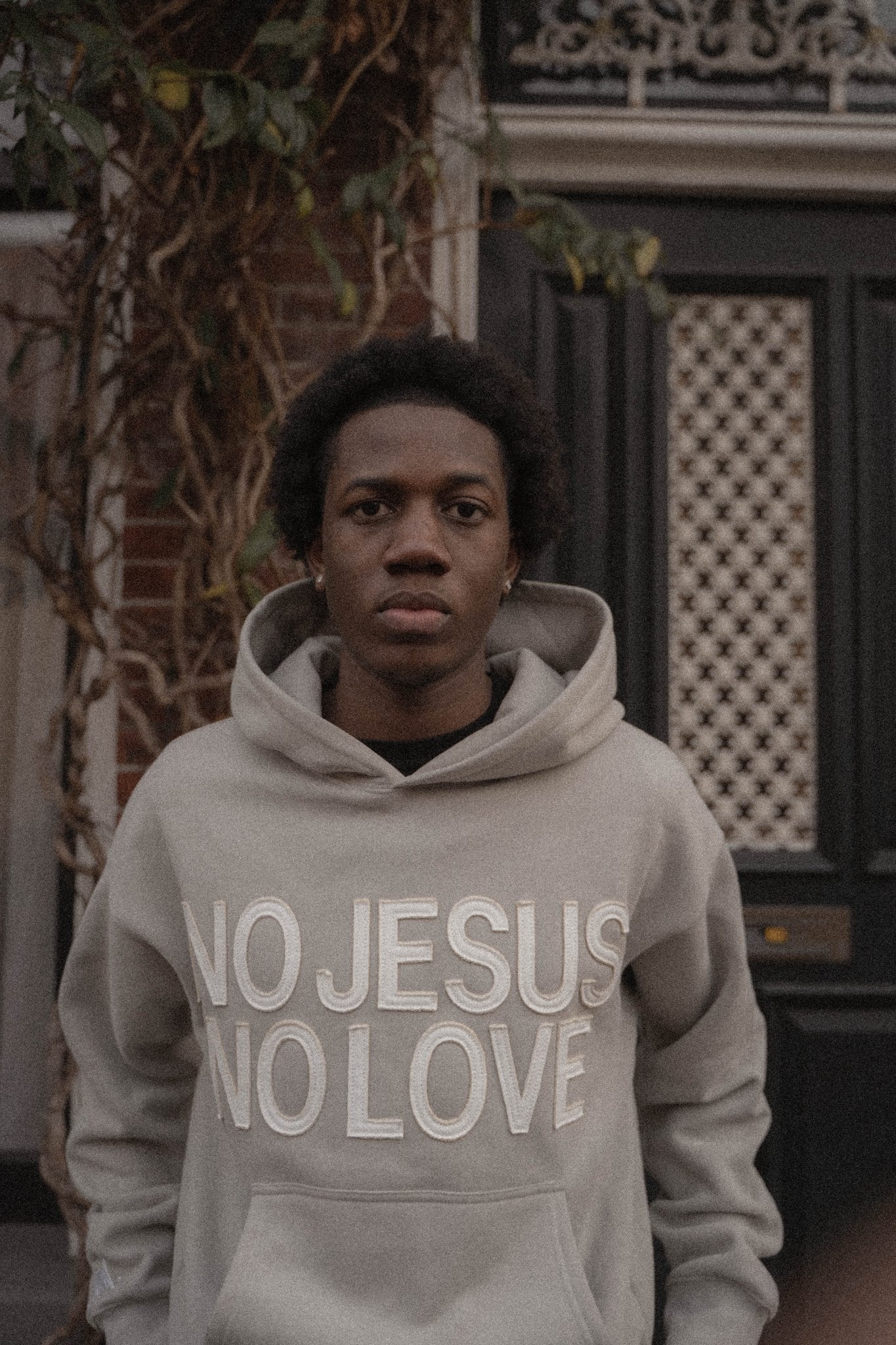 JESUS IS LORD SCHWARZ - UNDN